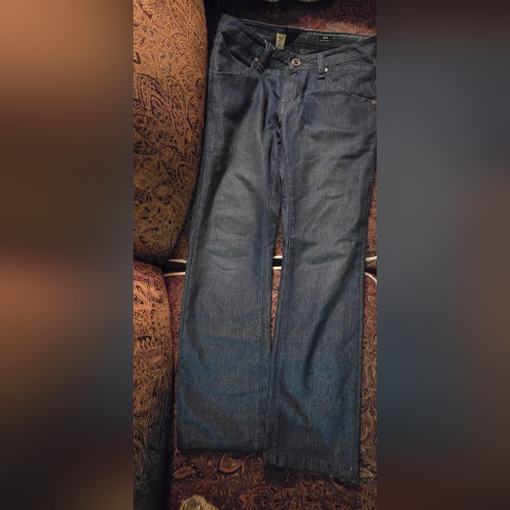 Volcom Nova men's size 31 waist 32 length Modern Straight fit jeans blue